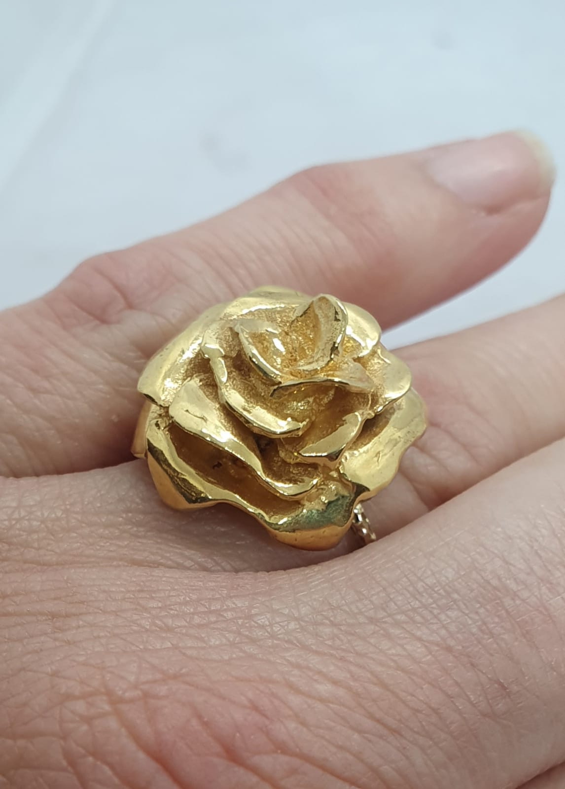 טבעת זהב פרח השושנה