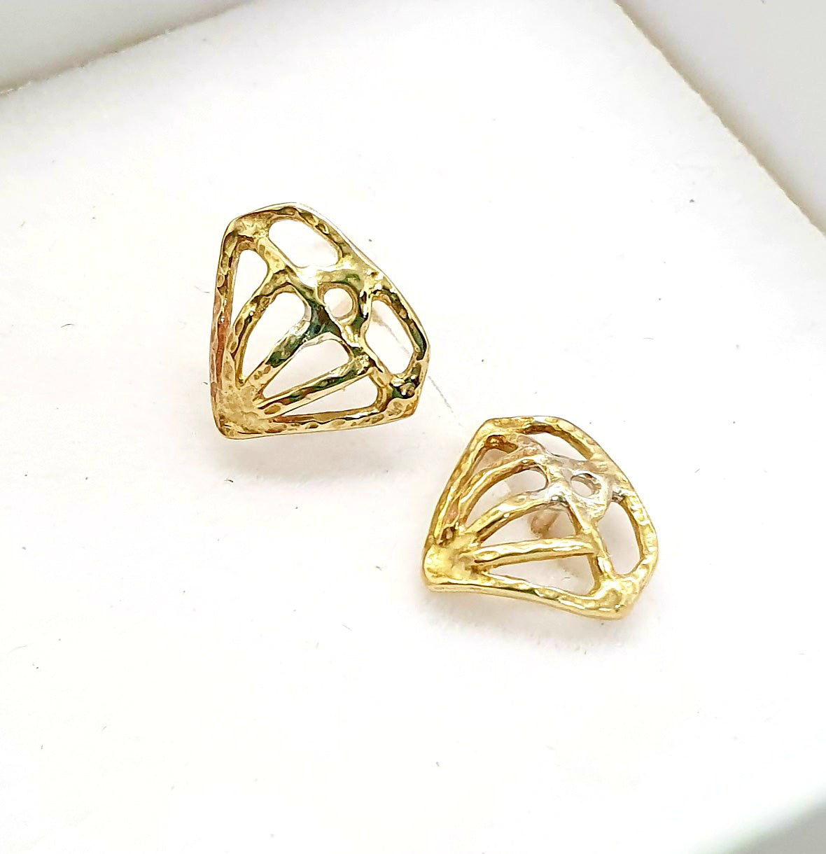 עגילי זהב 14 קראט צמודים