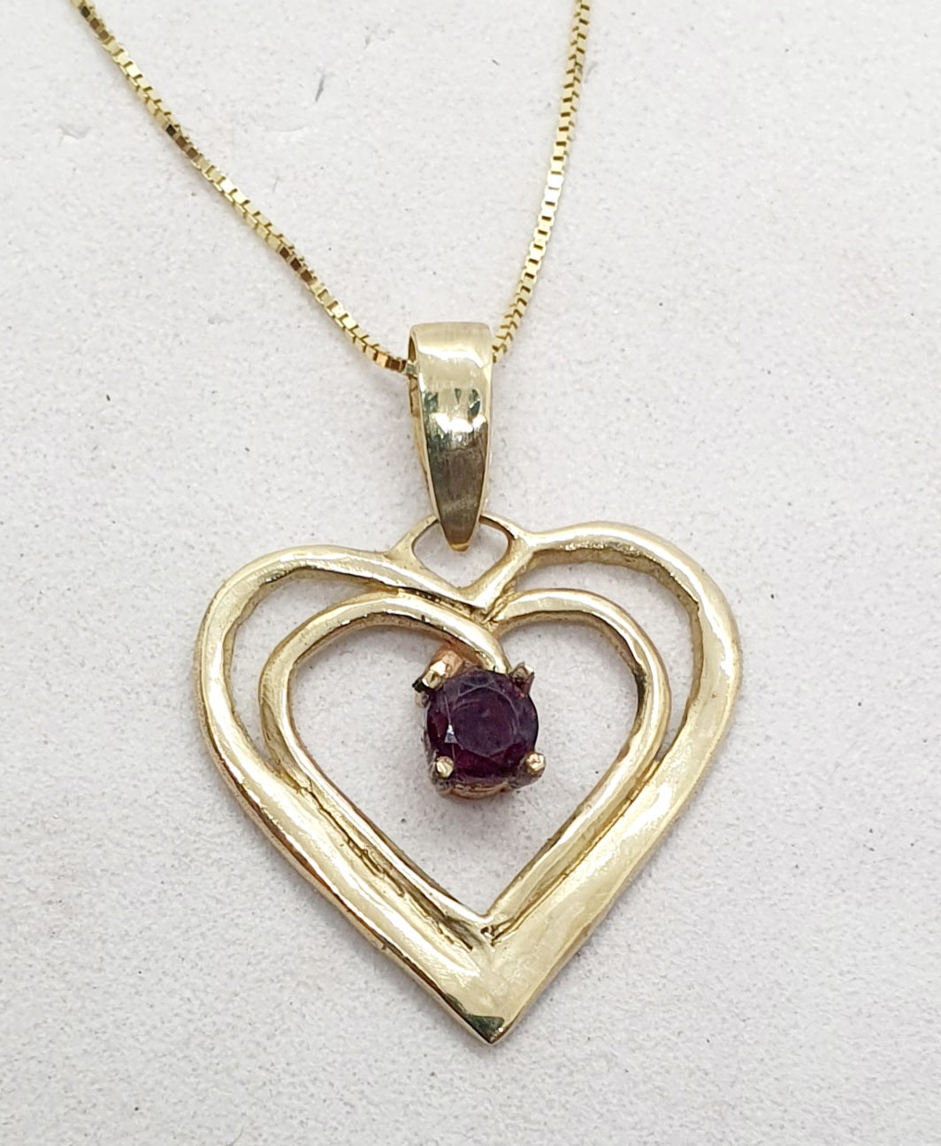 תליון זהב 14 קראט לב עם רובי