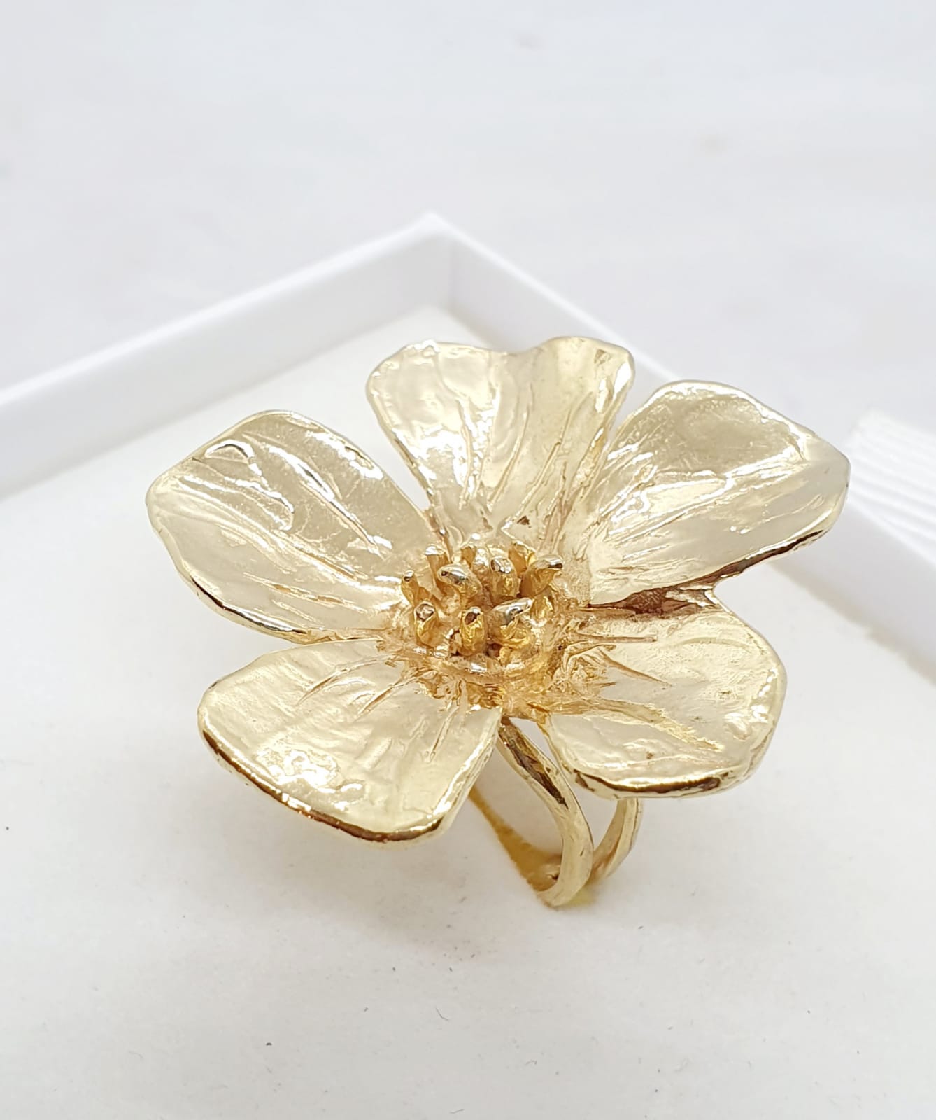 טבעת זהב פרח הנורית