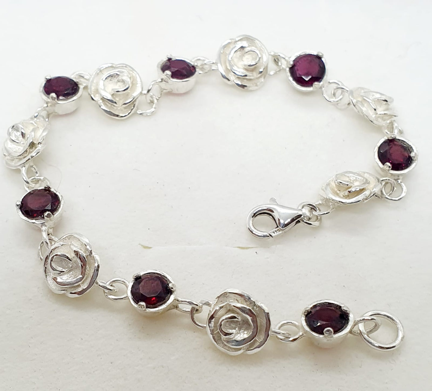 צמיד כסף חוליות פרחים ואבני חן