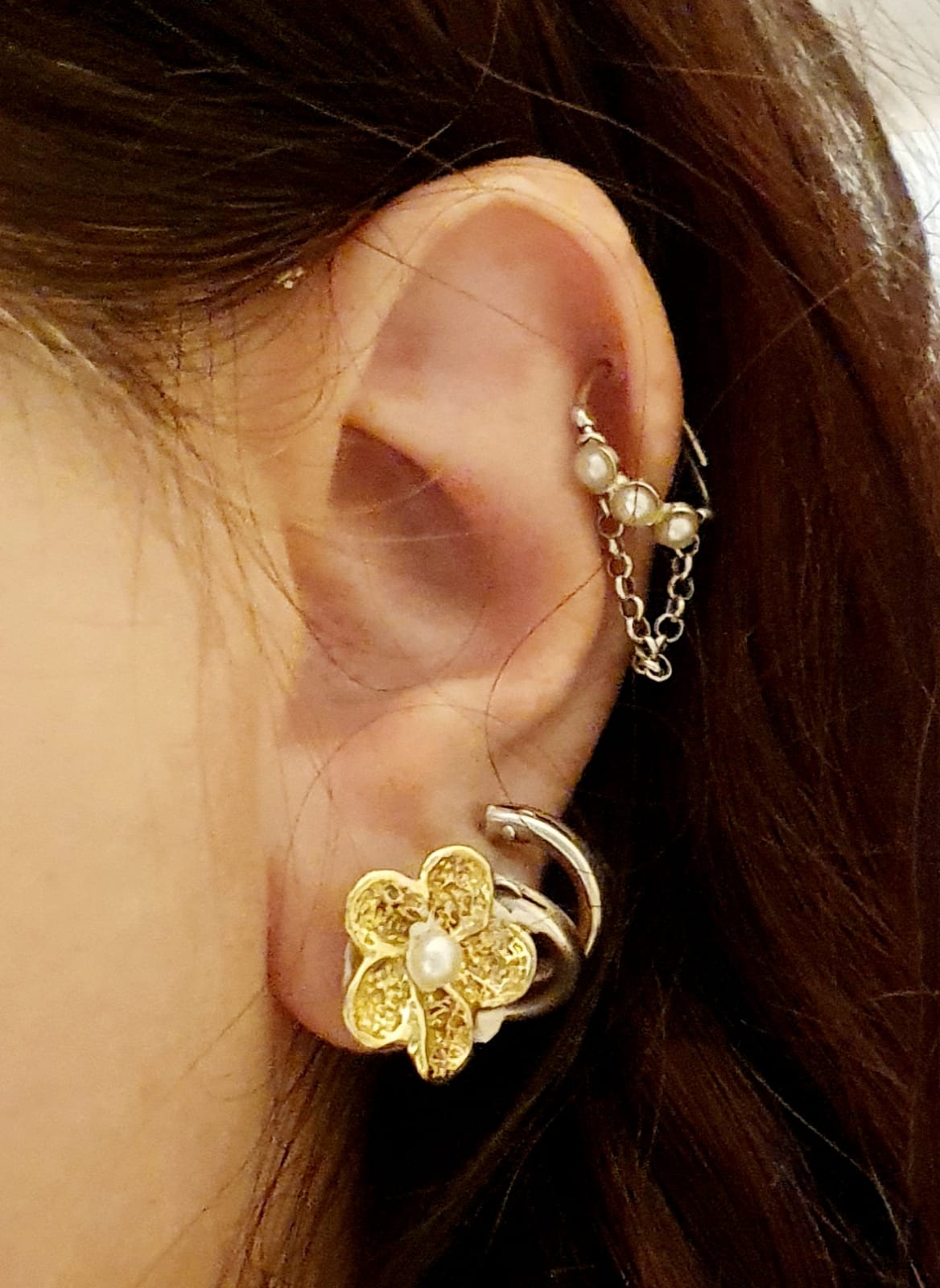 עגילי זהב 14 קראט פרח עם פנינה