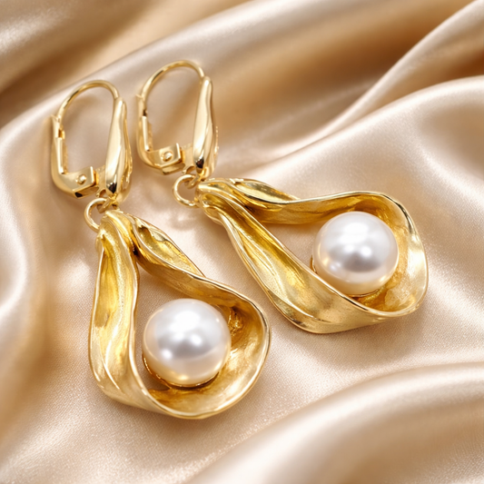 עגילי זהב ארוכים עם פנינה