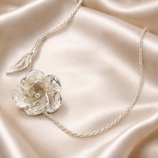 מחרוזת כסף פרח הכלנית