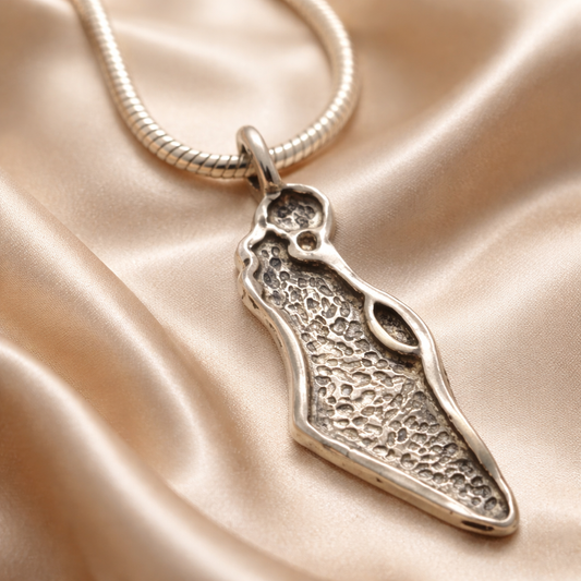 תליון מפת ארץ ישראל לגבר