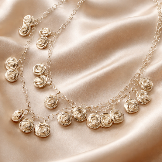 מחרוזת פרחים כסף