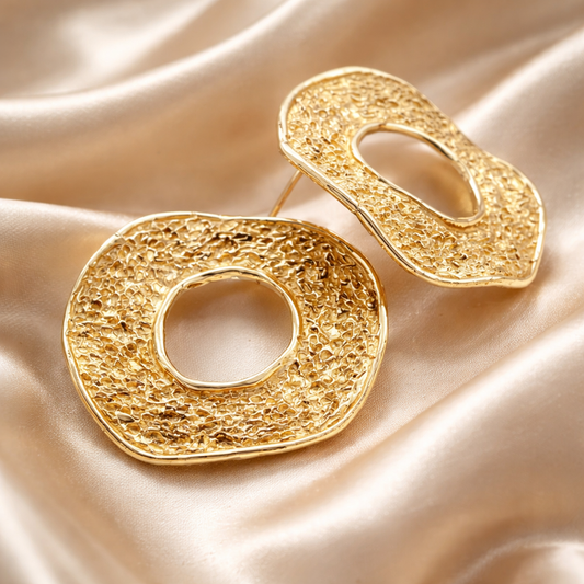 עגילי זהב צמודים גדולים