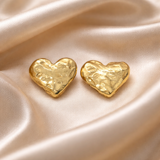 עגילי זהב 14 קראט לב צמוד