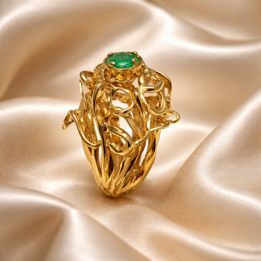 טבעת זהב 14 קראט משובצת אמרלד
