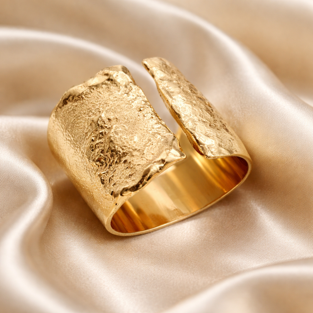 טבעת זהב רחבה ופתוחה