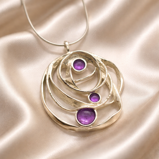 תליון כסף מעגלים עם שלוש אבני חן , אבן לידה