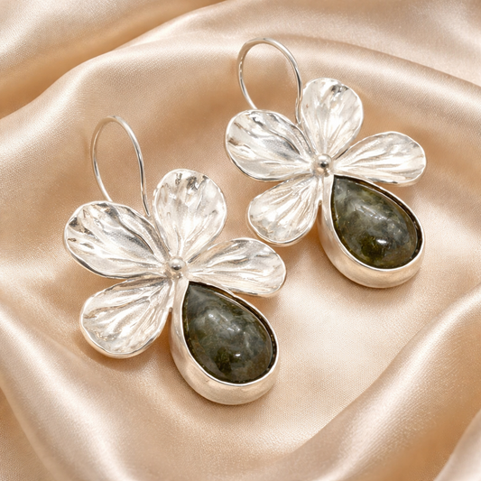 עגילי כסף פרח עם אבן חן