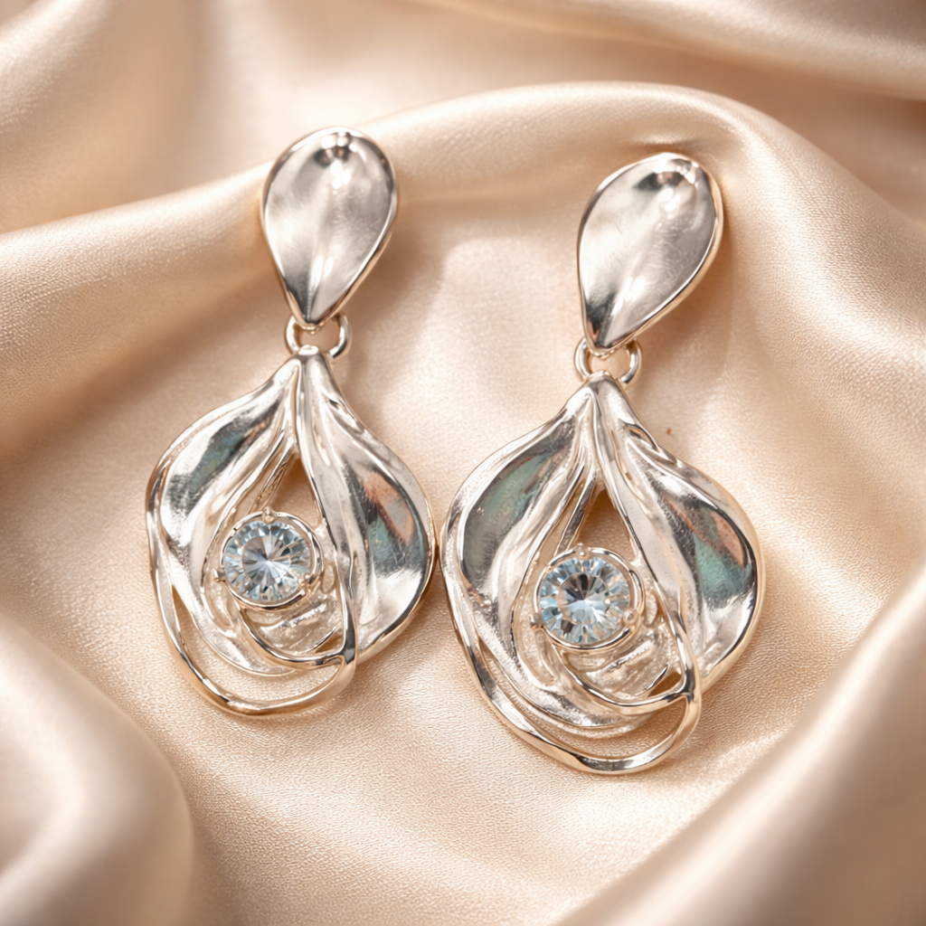 עגילי כסף ארוכים צמודים שנדליר משובצים זירקון