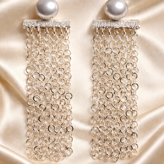 עגילי שרשראות מכסף עם פנינה