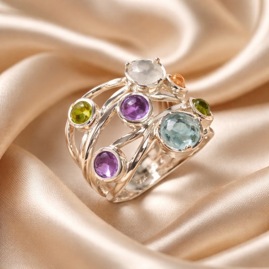 טבעת כסף מרובת אבנים שונות