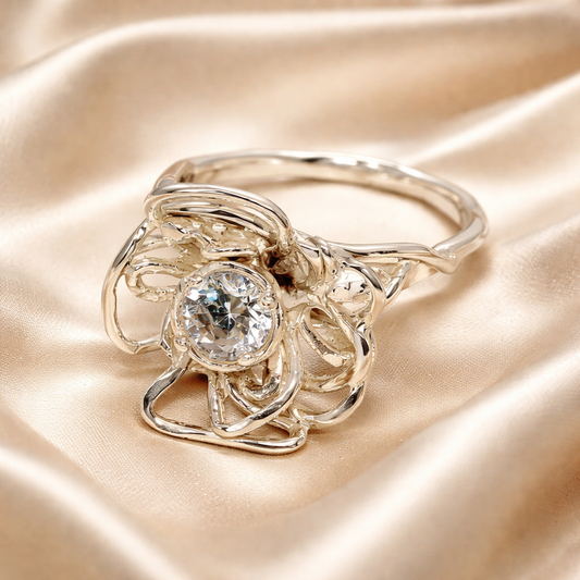 טבעת כסף גבוה משובצת זירקון