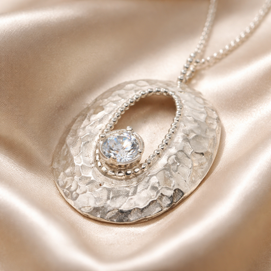 תליון כסף אובלי עם אבן לידה