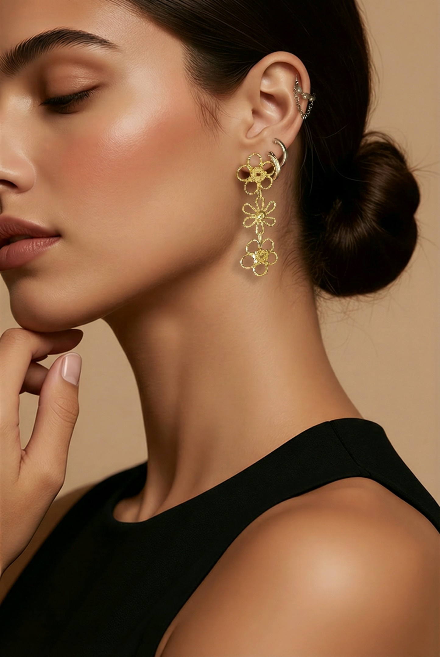 עגילי זהב פרחים ארוכים