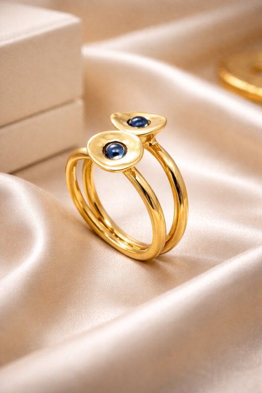 טבעת זהב עדינה וספיר