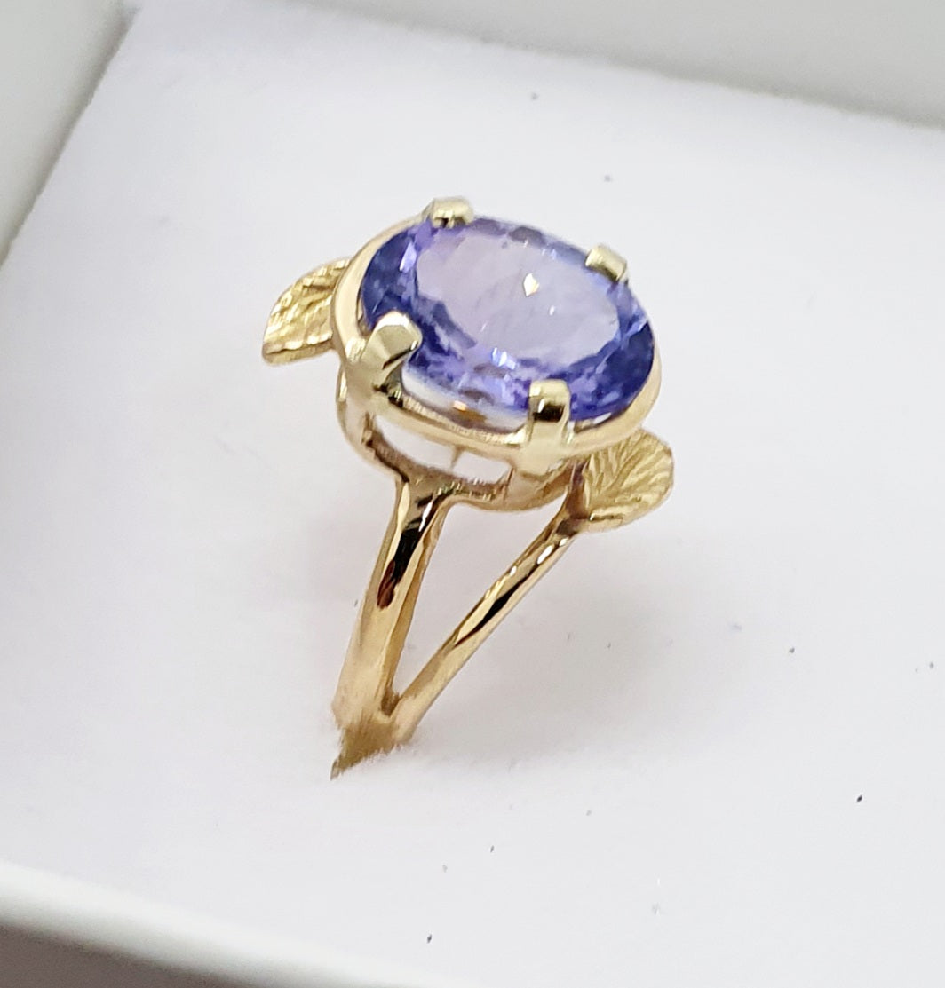 טבעת אירוסין עם עלים