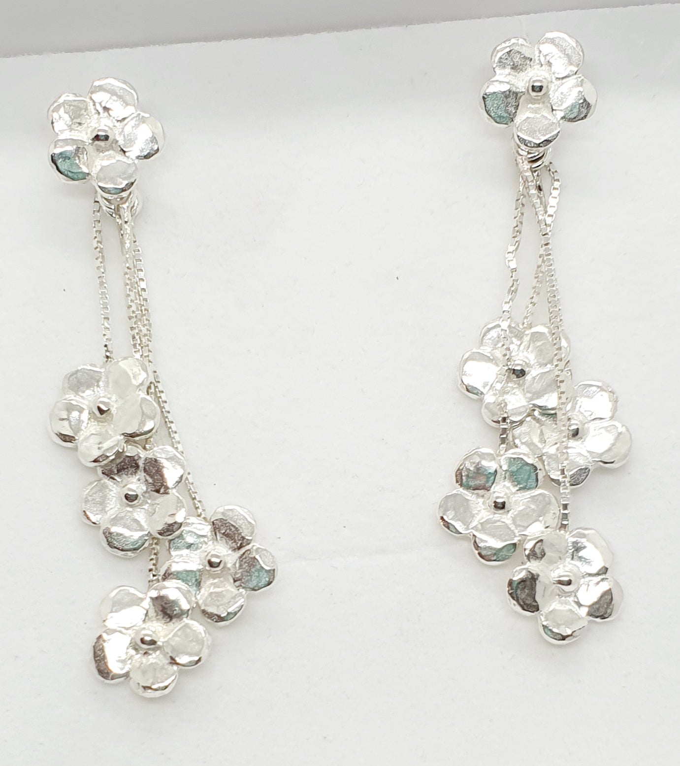 עגילי כסף פרחים קטנים