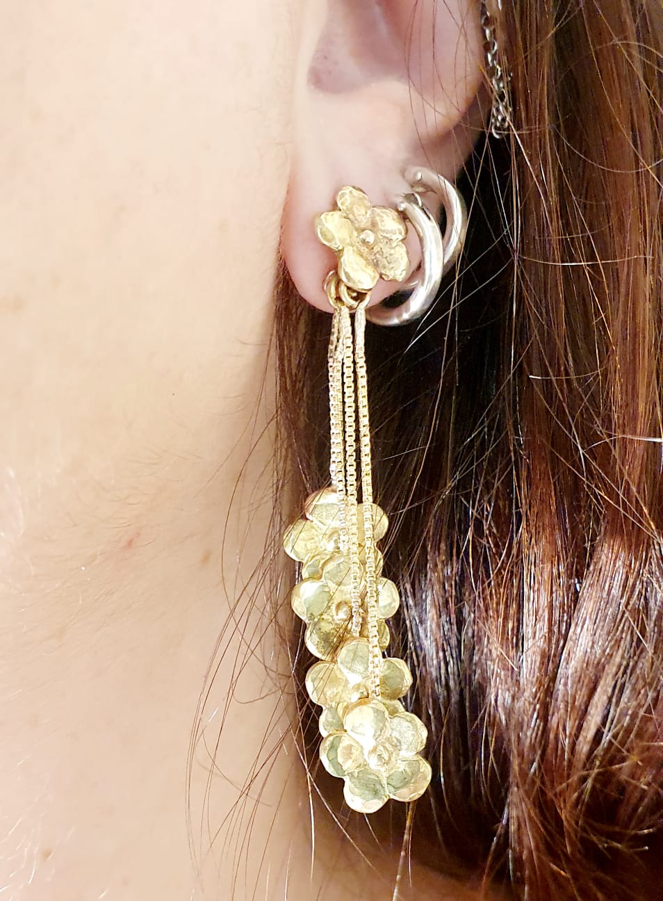 עגילי זהב פרחים קטנים