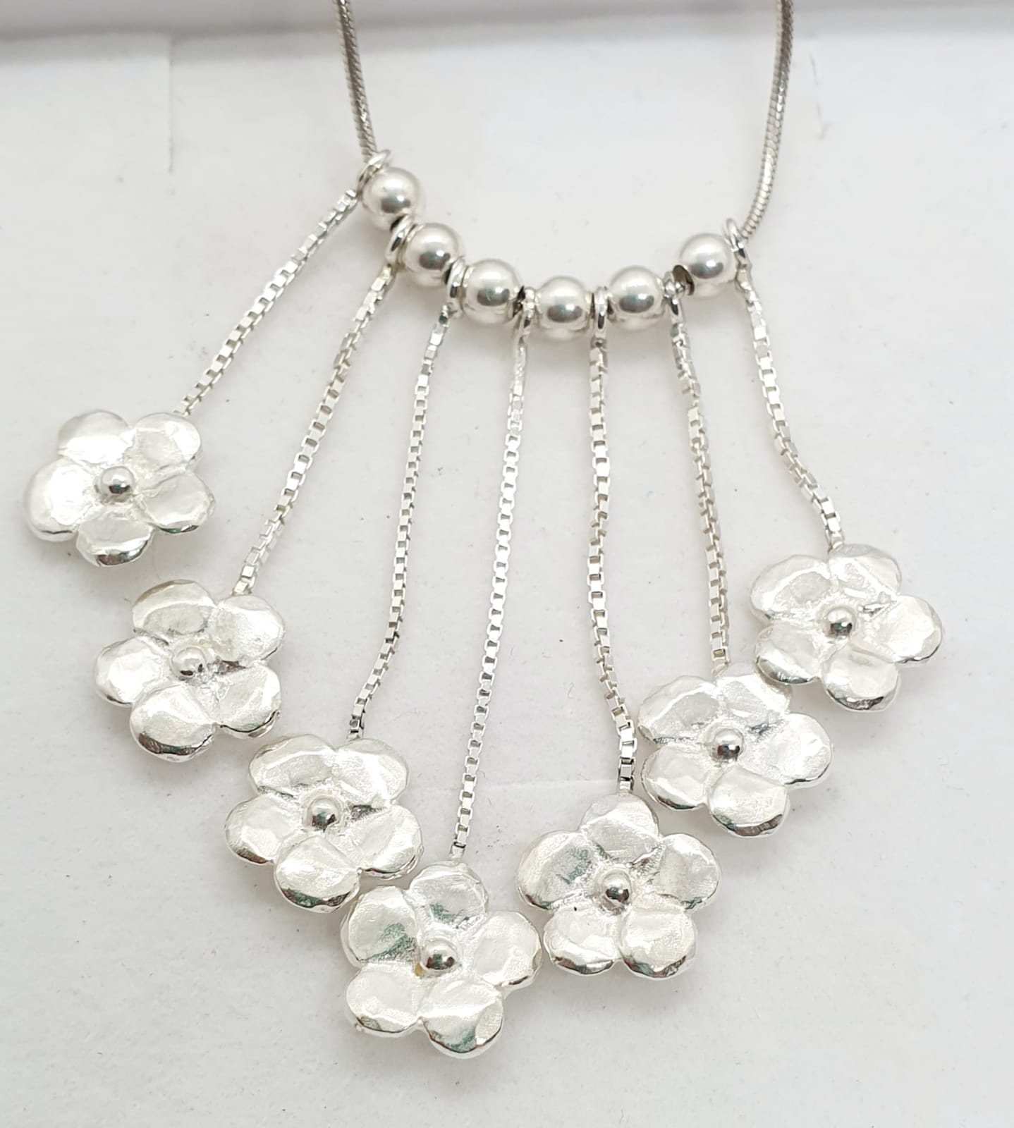 שרשרת כסף פרחים קטנים