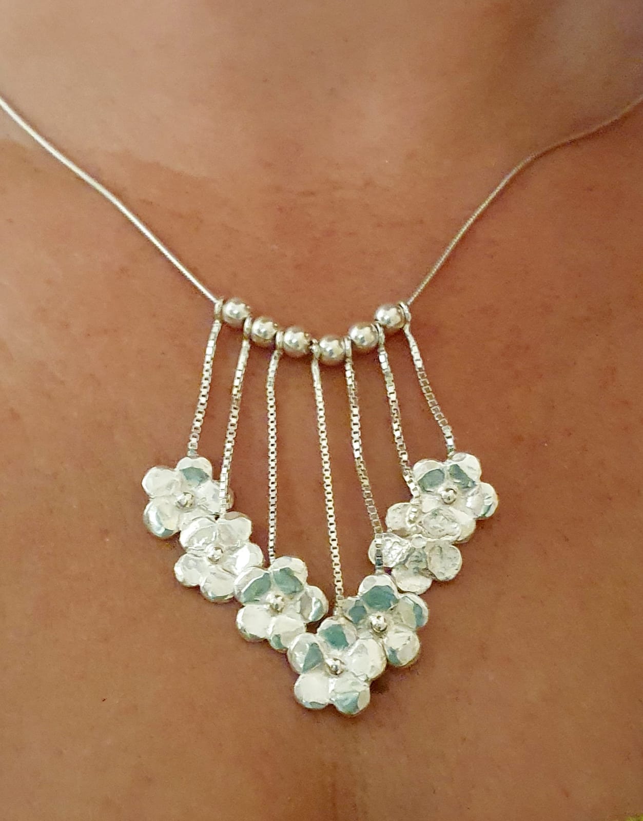 שרשרת כסף פרחים קטנים