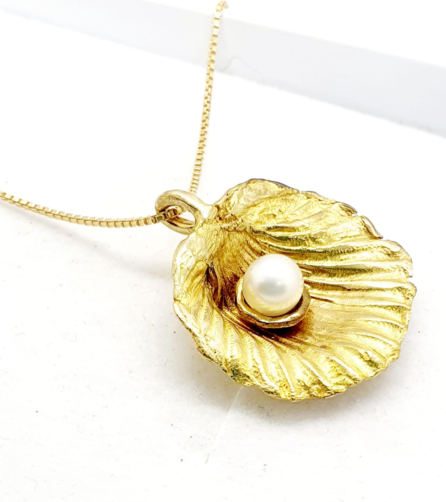 מחרוזת זהב צדף