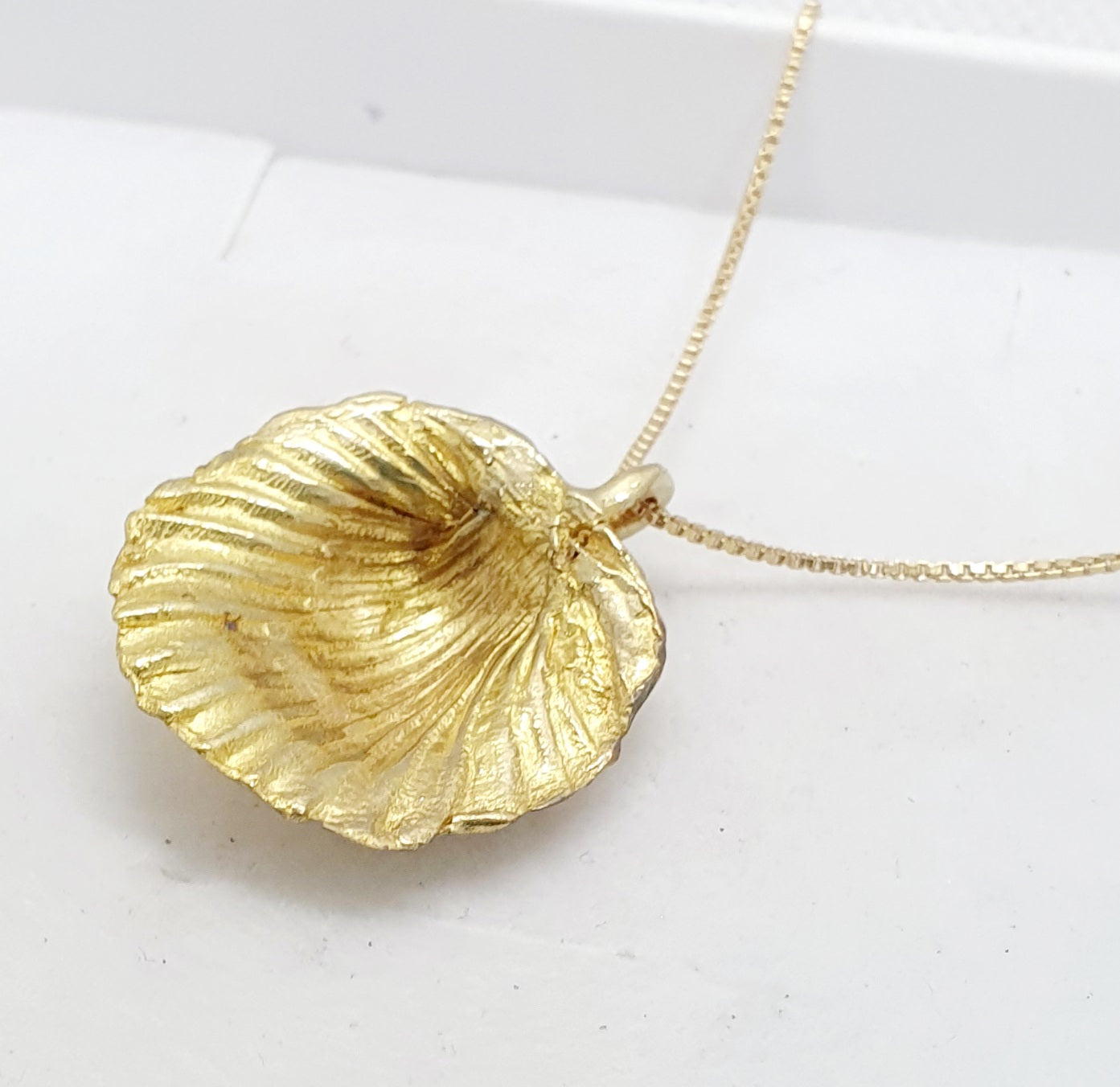 מחרוזת זהב צדף