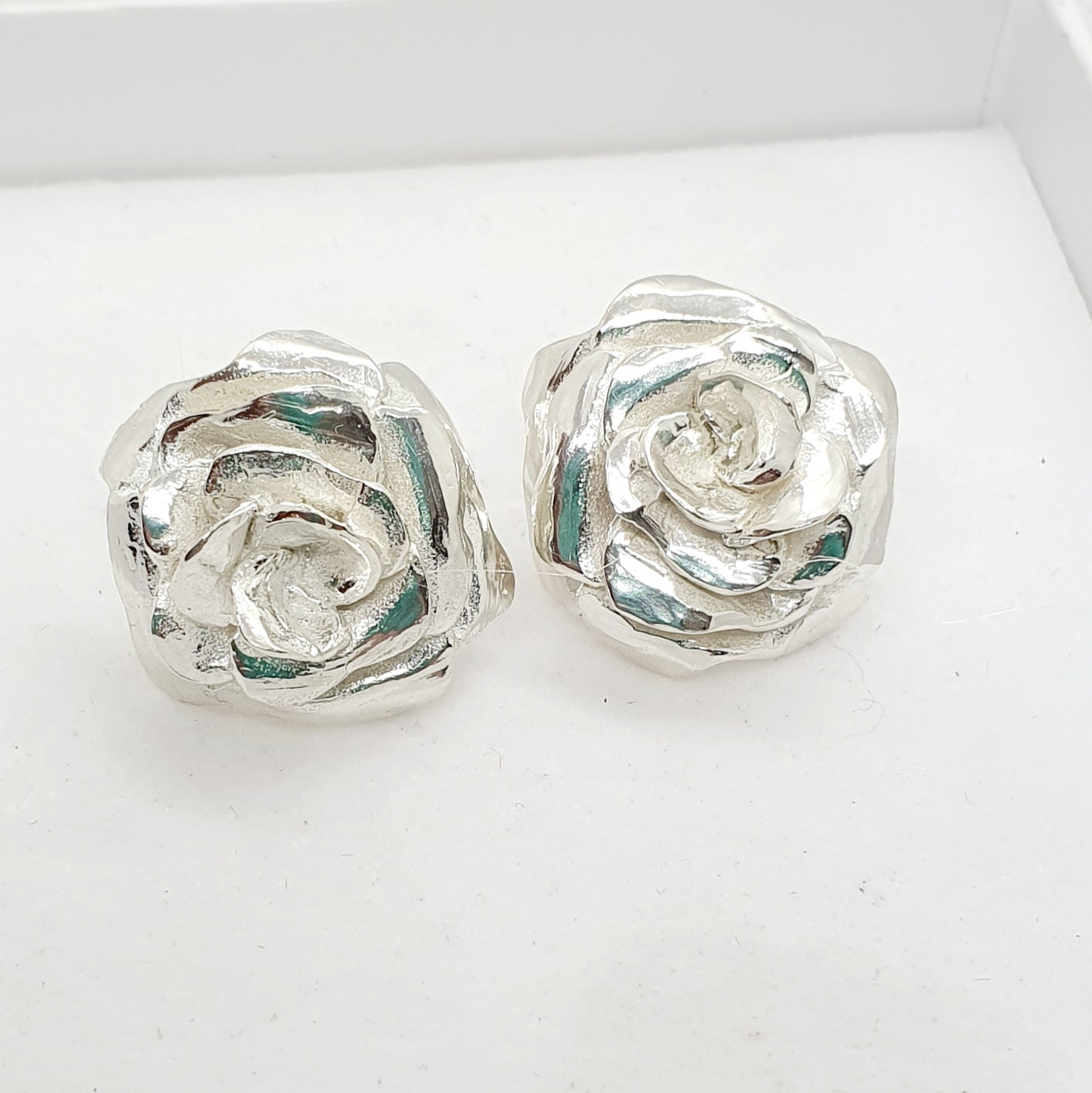 עגילי כסף שושנה צמודים