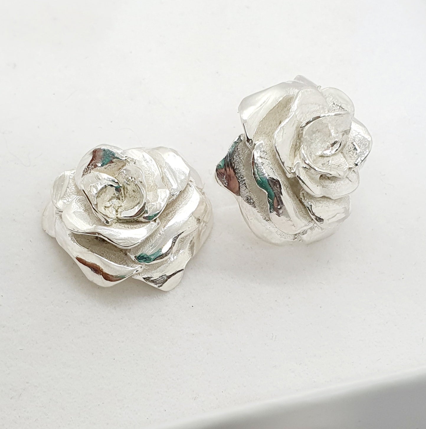 עגילי כסף שושנה צמודים